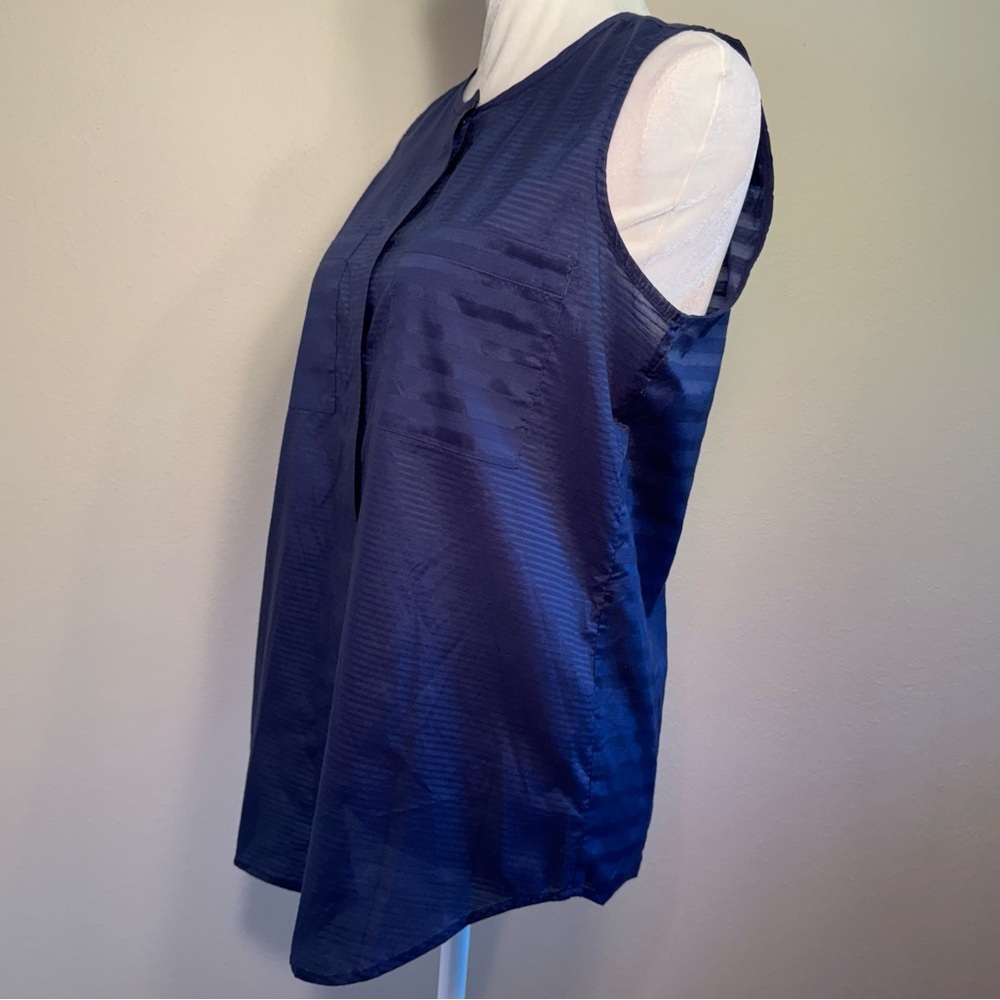 Theory Navy Blue Sleeveless Button Up Blouse - Picture 2 of 16